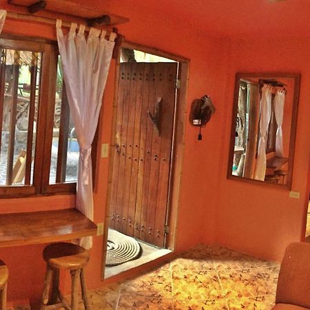 Lonesome George Ecolodge Puerto Ayora  Szoba fotó